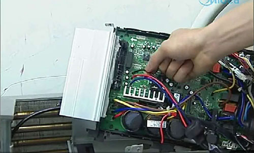 普兰美的空调电话是多少